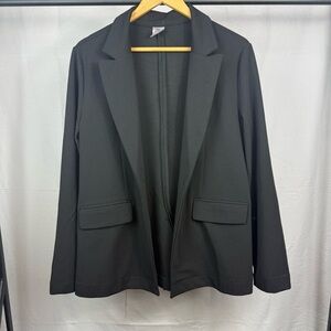 Woman’s Black Blazer No Boundaries Size Medium